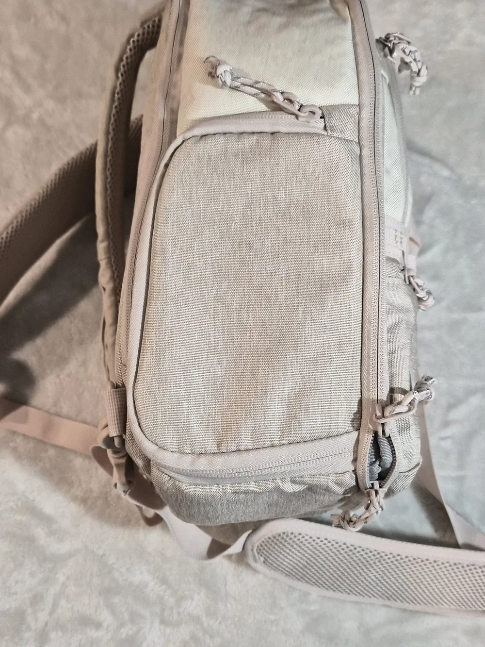 BAGSMART NWT Camera Backpack Photography Bag w/ Crossbody Strap Beige